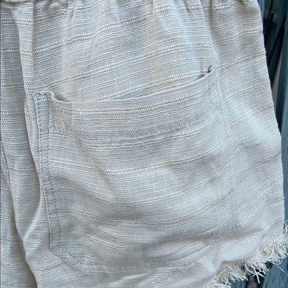 BDG Women's Tan Frayed Hem Shorts - Picture 7 of 9